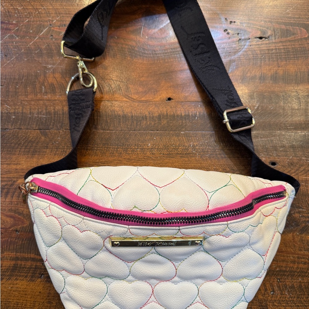 Betsey Johnson Multicolor Heart Crossbody Bag - Picture 4 of 6